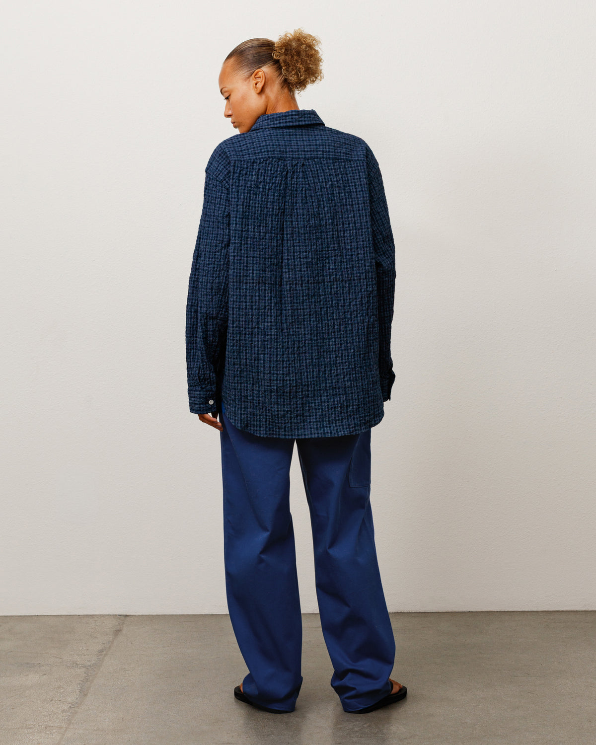 Standard Ls Shirt Crinkle Unisex Long Sleeve In Navy Check