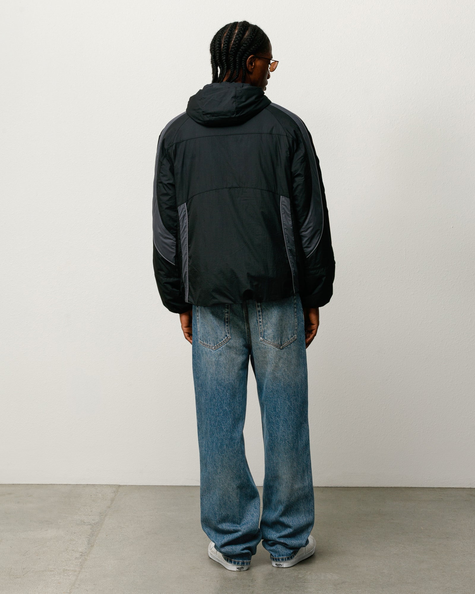 Stüssy 뉴 클래식 진 데님, 다크 워시 인디고 컬러의 스트레이트 핏 유니섹스 청바지