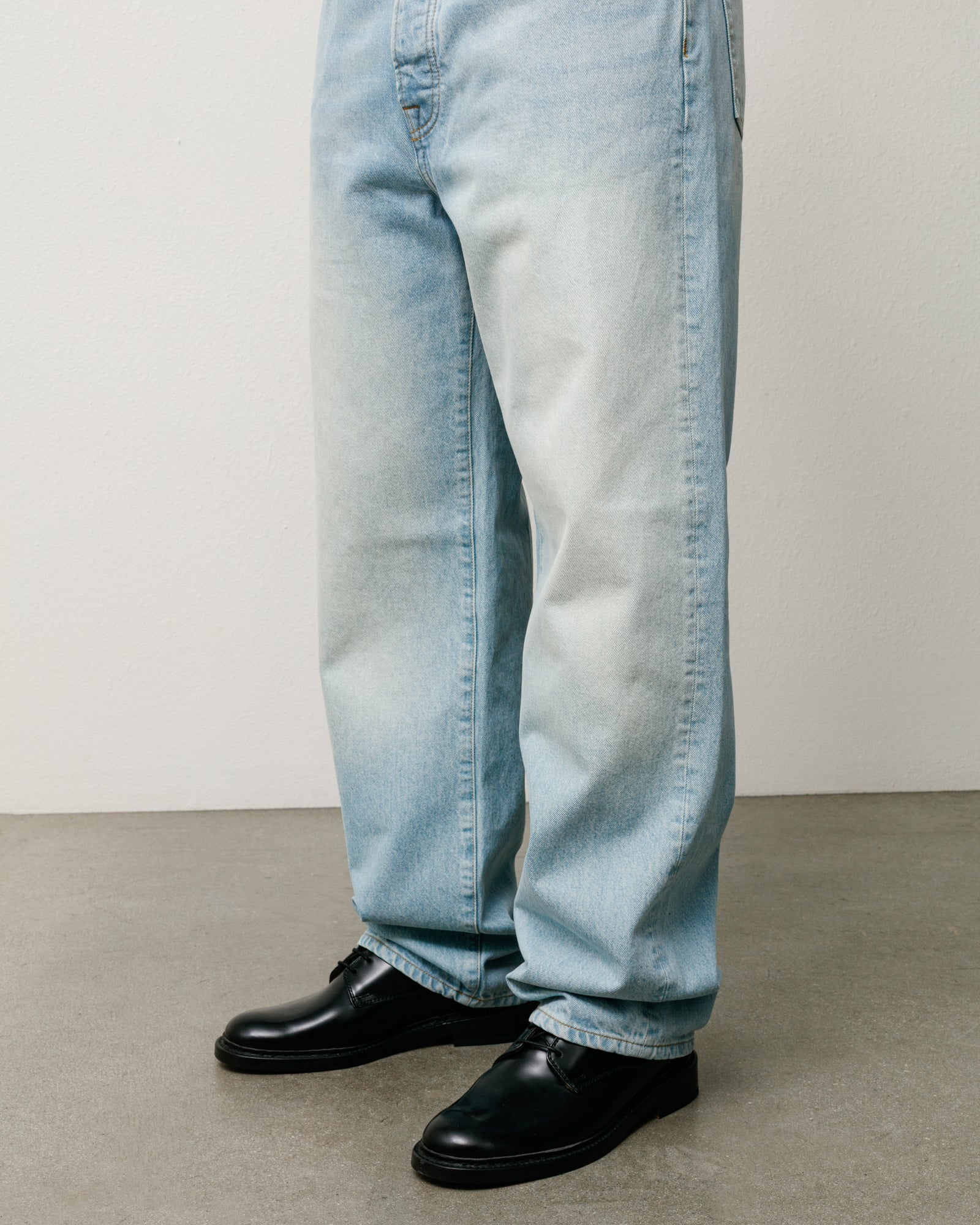 Stüssy Big Ol' Jean 데님 진, 라이트 워시 인디고 컬러로 마감된 청바지