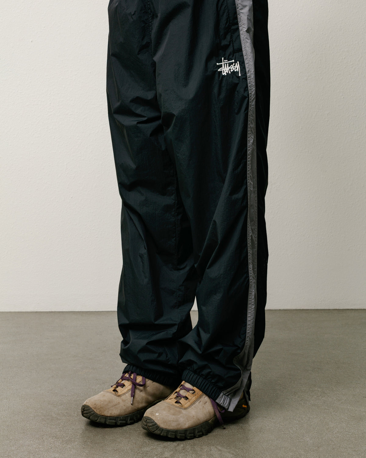 Side Stripe Track Pant Unisex Regular In Black