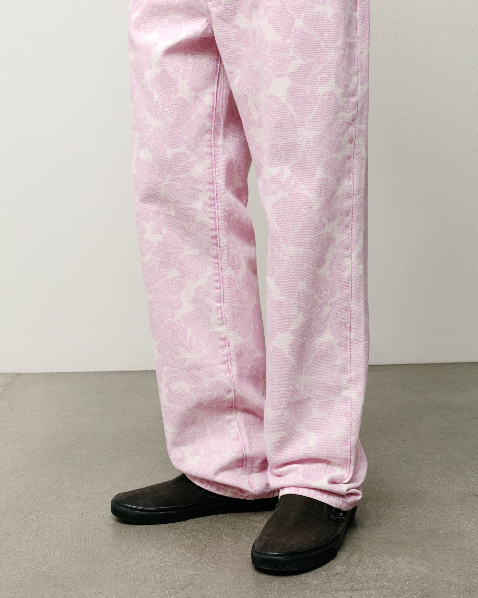 Printed Denim New Classic Jean Unisex Regular In Pink Hawaiian