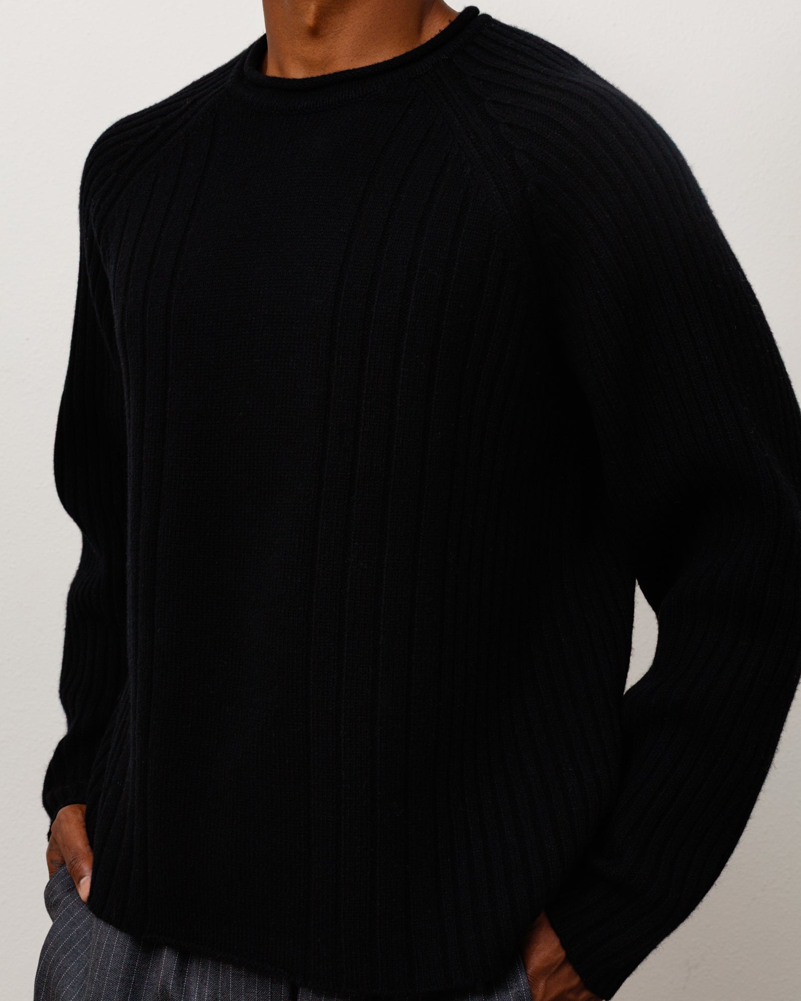 Merino Roll Neck Sweater Unisex Long Sleeve In Black