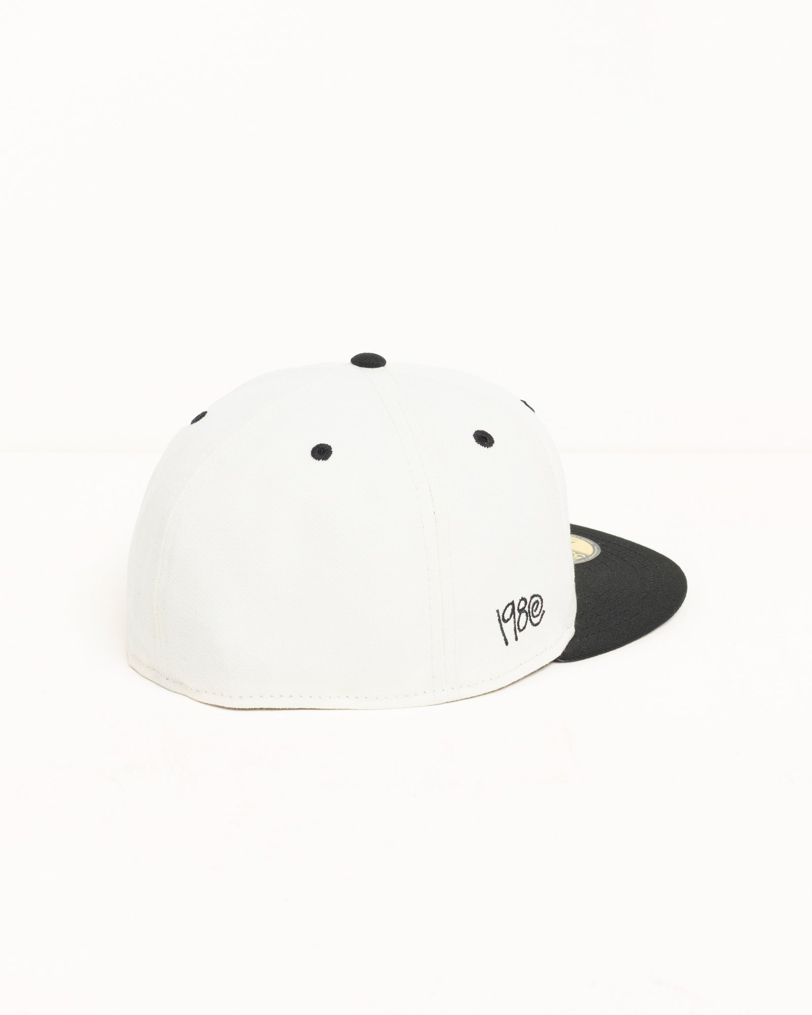 STÜSSY NEW ERA 59FIFTY CURLY S WHITE/BLACK ACCESSORY