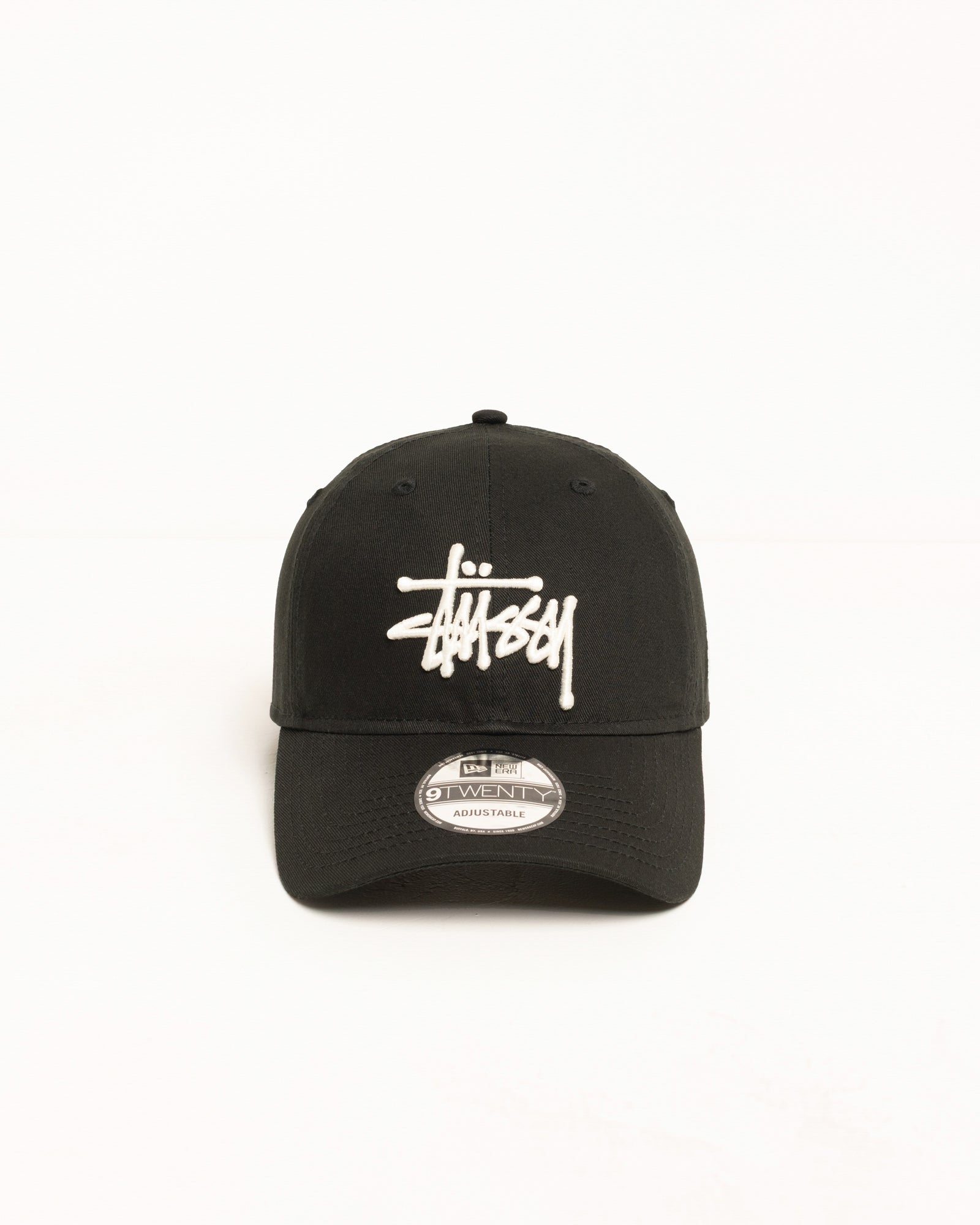 블랙 색상의 9TWENTY BASIC CAP 캡