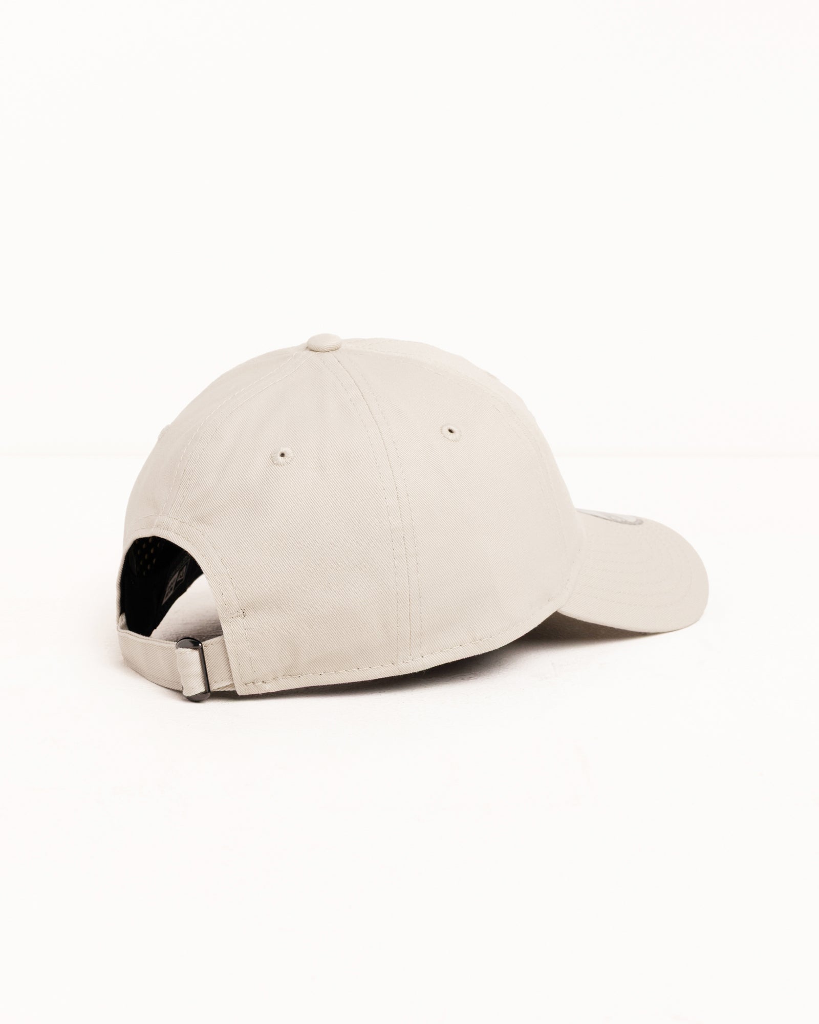 Basic 9twenty Cap Accessories In Stone
