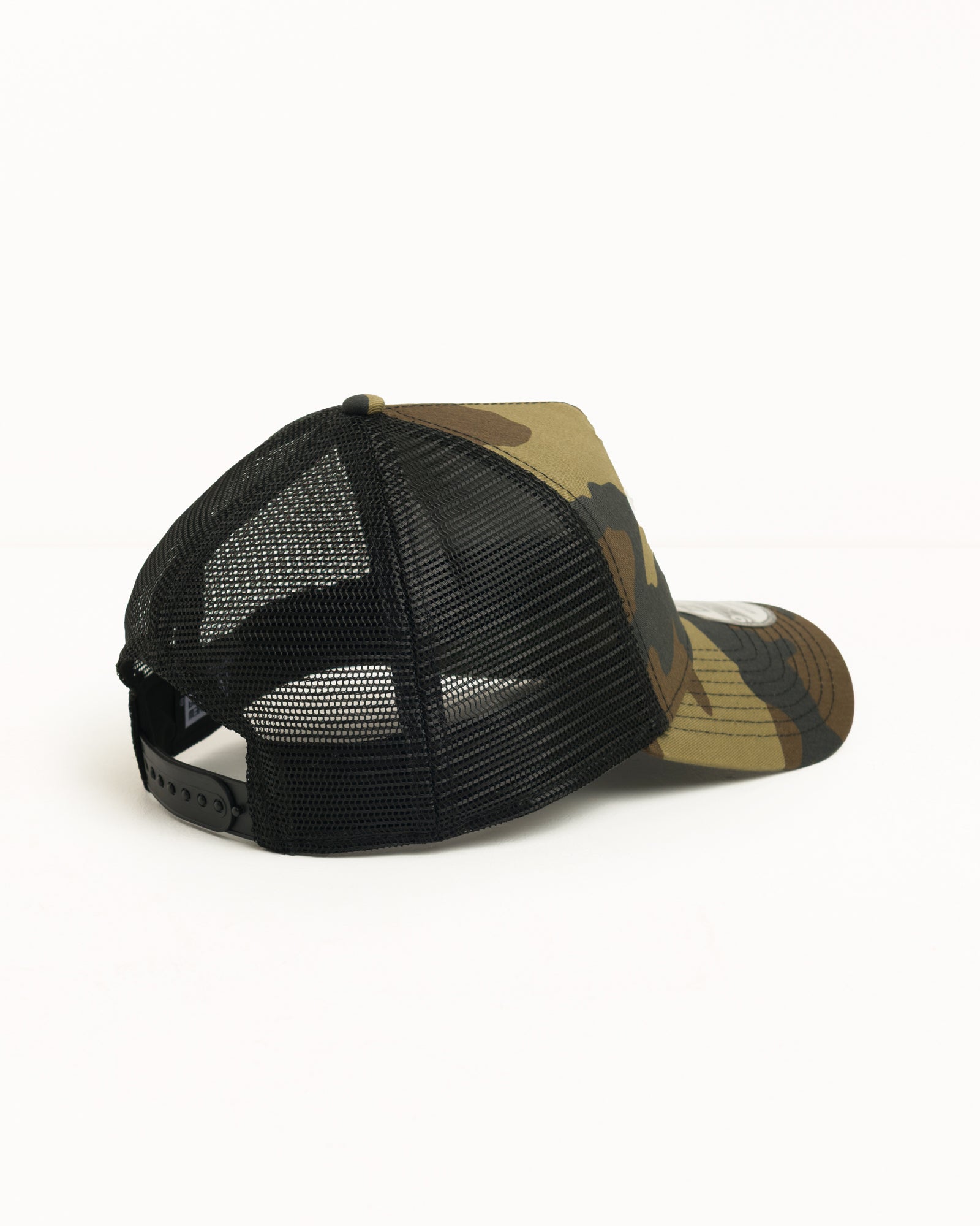 Stüssy 9FORTY 스포츠 트러커 카모, 메시 백과 스냅백 클로저의 유니섹스 헤드웨어