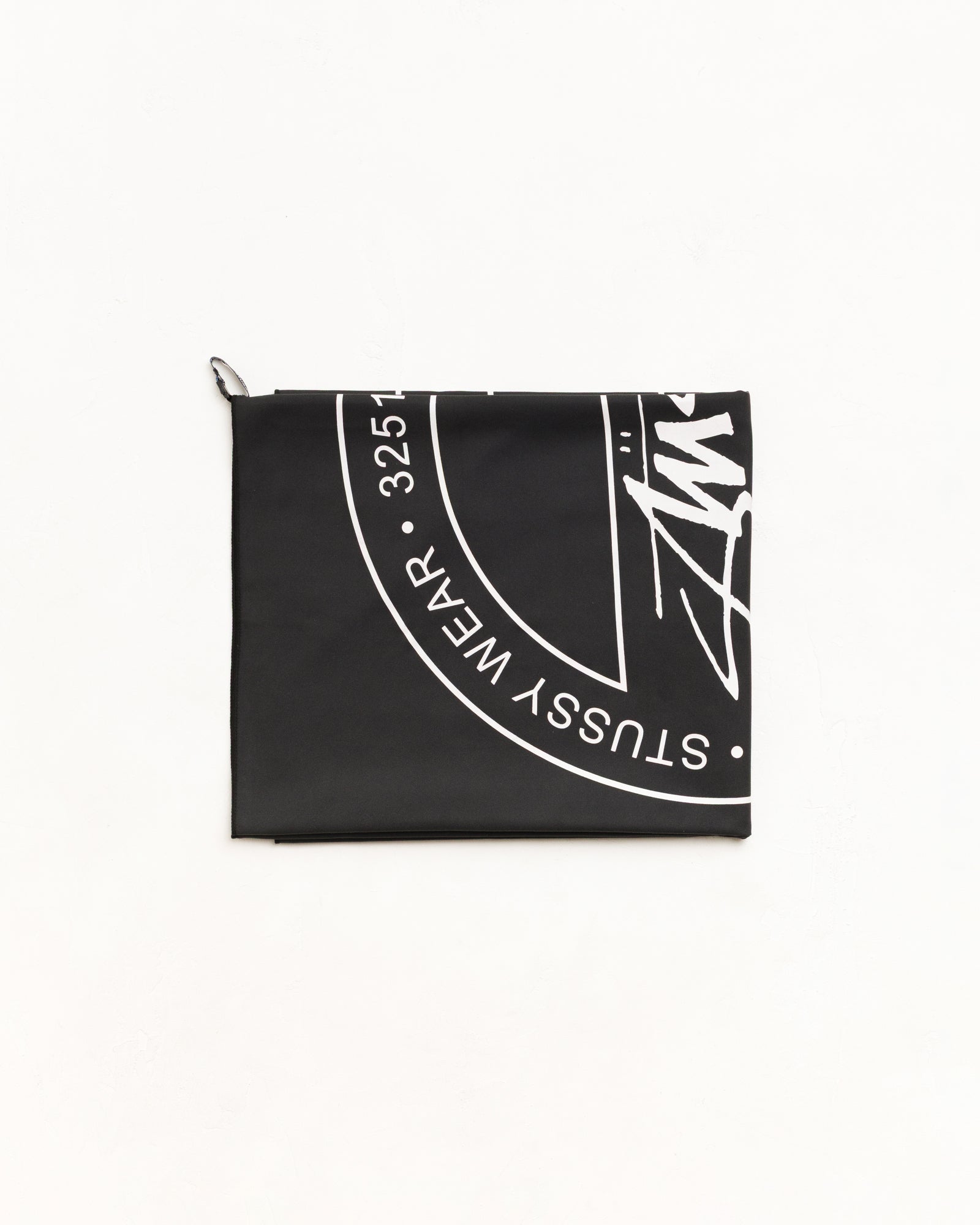 Dot Speed Dry Towel Unisex In Black/white