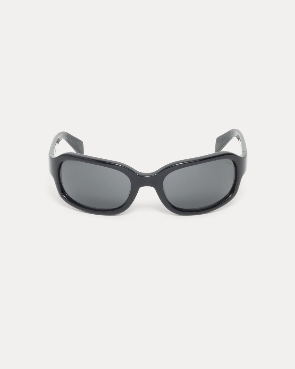 Black/Black Lens