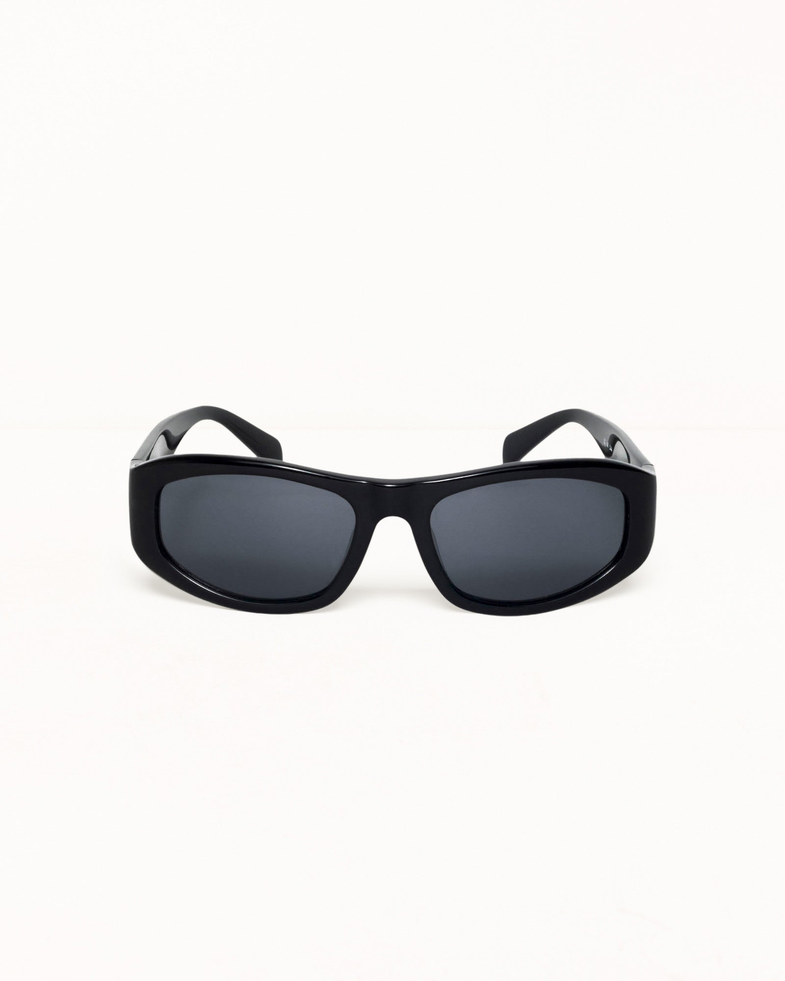 Landon Sunglasses Accessories In Black/black Lens