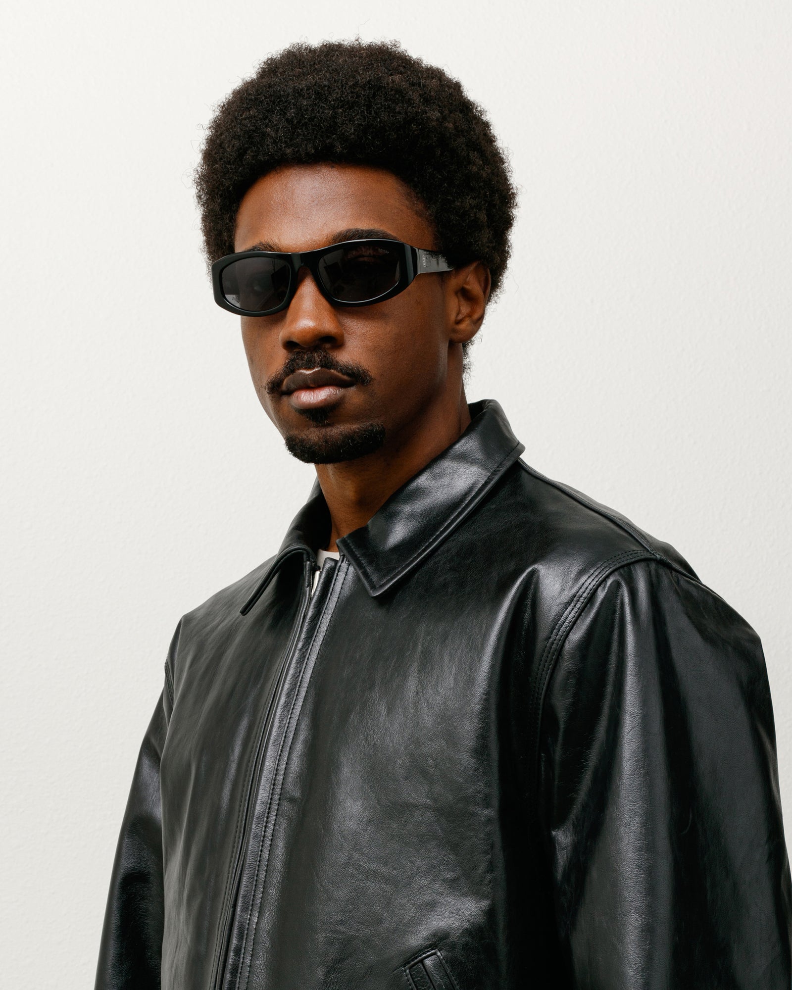 Landon Sunglasses Accessories In Black/black Lens