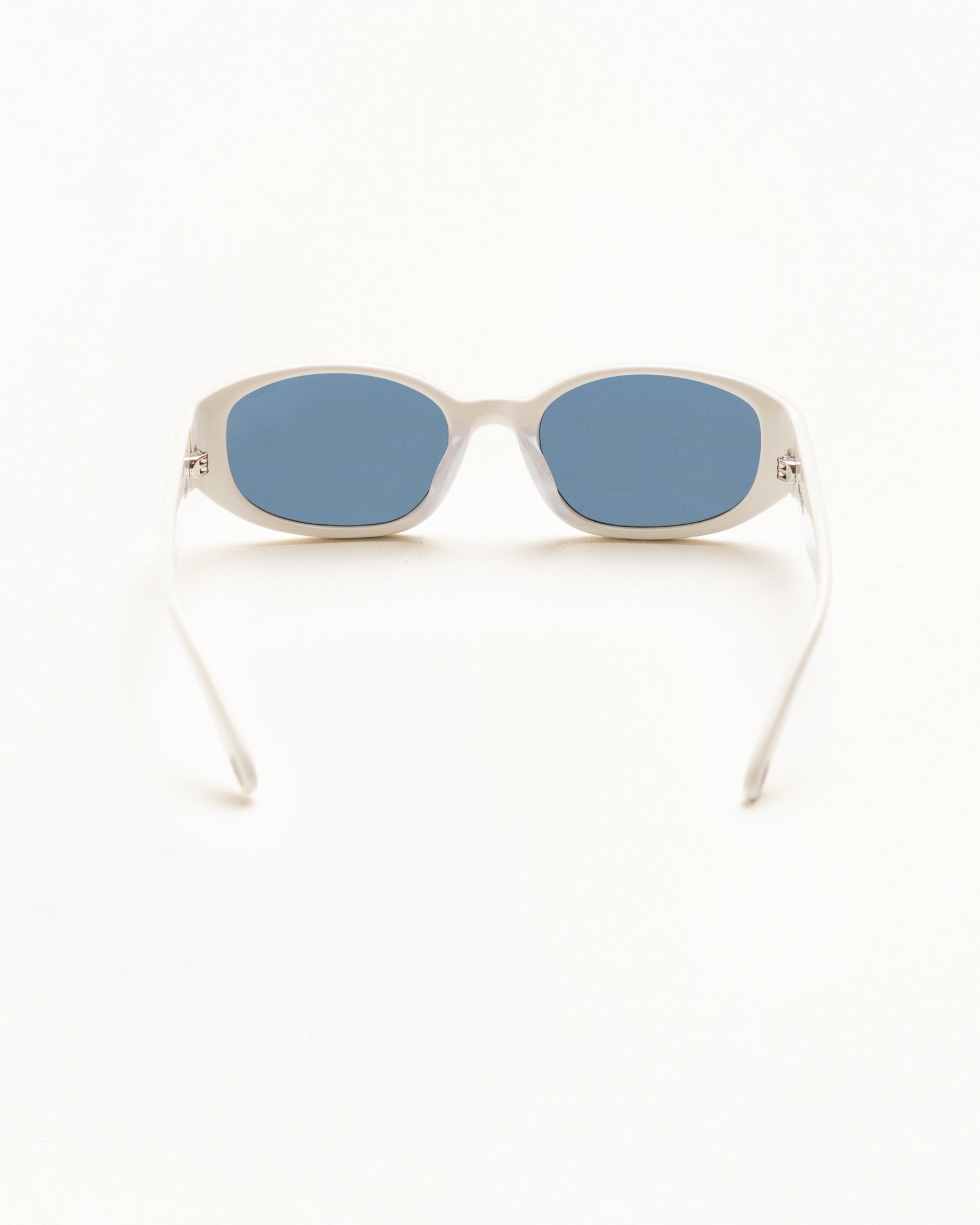 Roman Sunglasses Unisex In Bone/black Lens